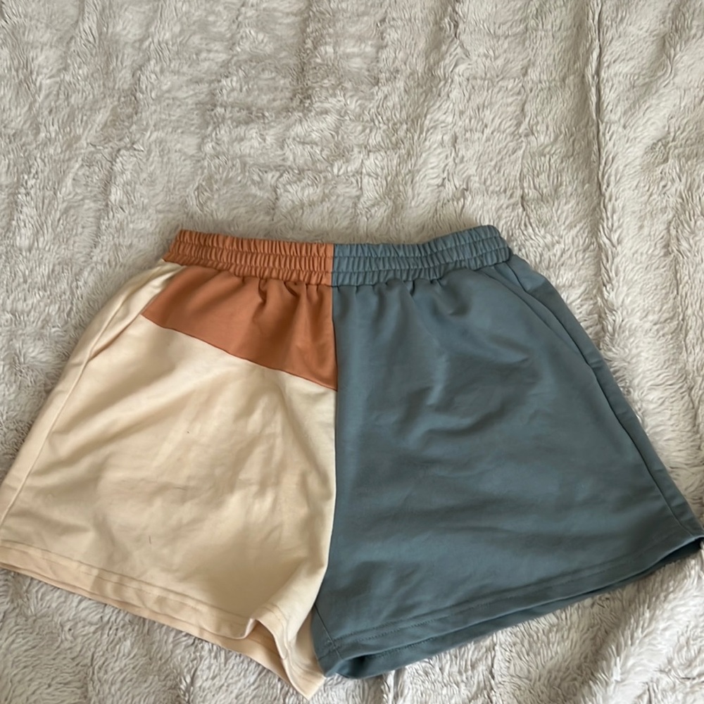 Geometric shorts
